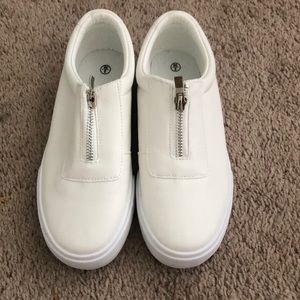 White shoes - women